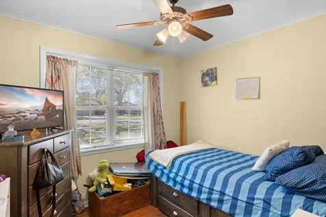 1326 Kathy Avenue Sealy TX 77474