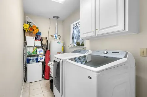 1326 Kathy Avenue Sealy TX 77474