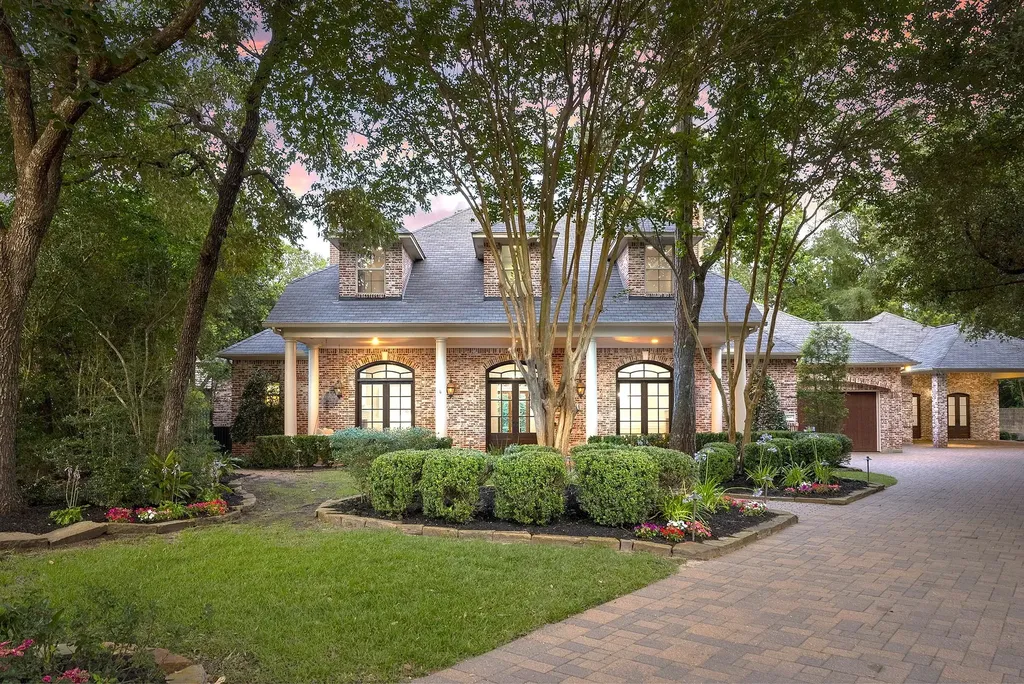 2 Hunnewell Way The Woodlands TX 77382