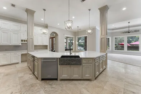 2 Hunnewell Way The Woodlands TX 77382