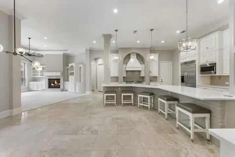 2 Hunnewell Way The Woodlands TX 77382