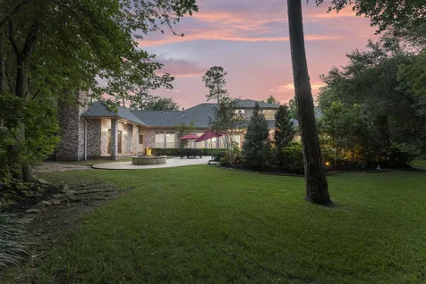 2 Hunnewell Way The Woodlands TX 77382