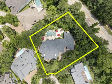 2 Hunnewell Way The Woodlands TX 77382
