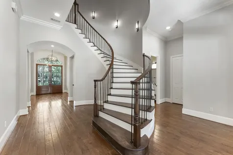 2 Hunnewell Way The Woodlands TX 77382