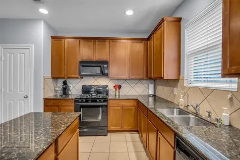 18611 Bristol Point Lane Tomball TX 77377