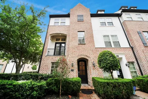 2061 Fannin Station N Houston TX 77045
