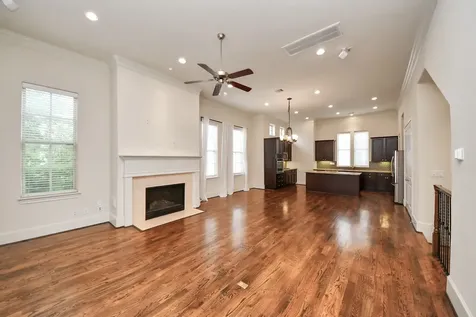 2061 Fannin Station N Houston TX 77045