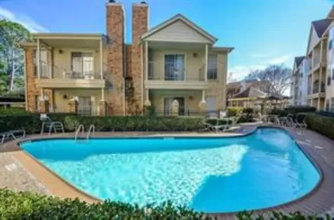 12550 Whittington Drive 903 Houston TX 77077