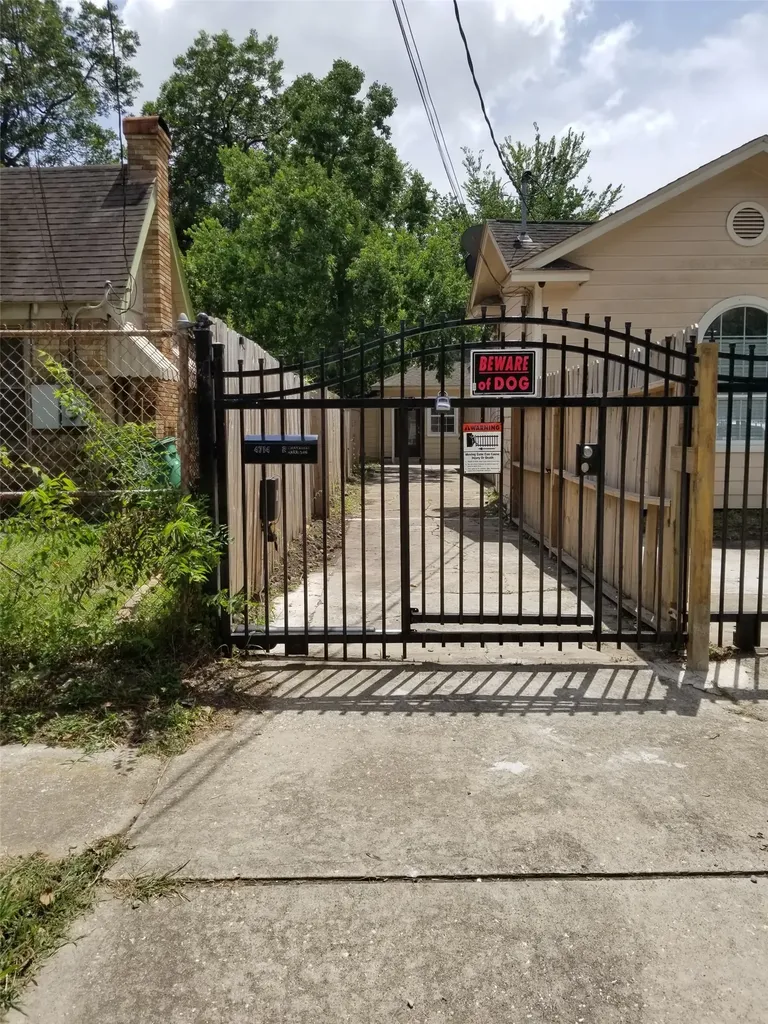 4714 Sharon Street Houston TX 77020