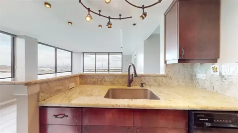 3525 Sage Road 1404 Houston TX 77056
