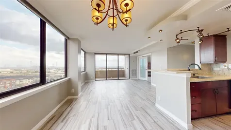 3525 Sage Road 1404 Houston TX 77056