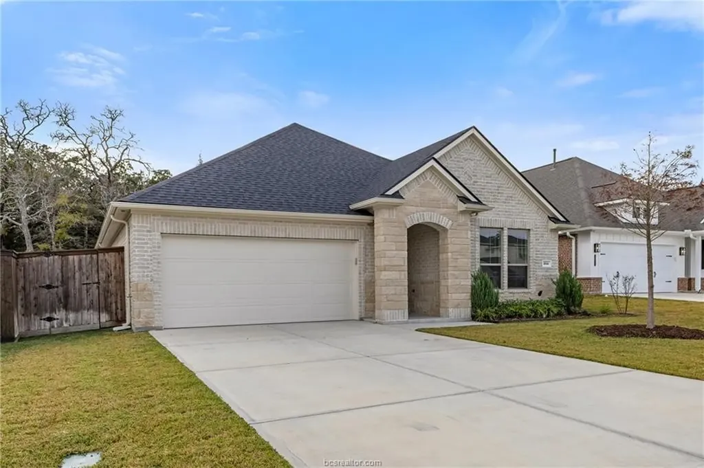 1614 Briscoe Manor Court College Station TX 77845
