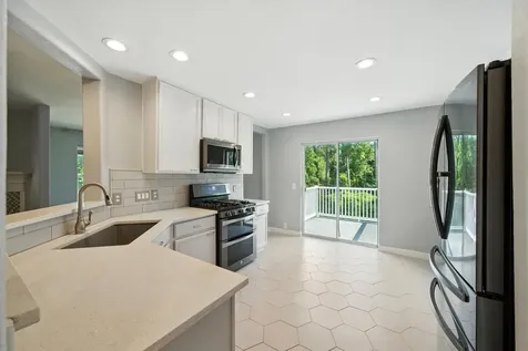 13600 Breton Ridge Street 7b Houston TX 77070