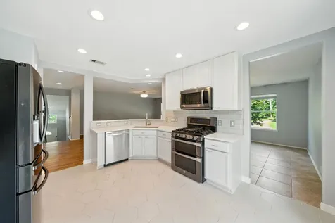 13600 Breton Ridge Street 7b Houston TX 77070