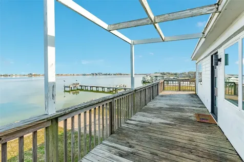 7204 Avenue N 1/2 Galveston TX 77551