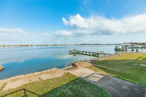 7204 Avenue N 1/2 Galveston TX 77551