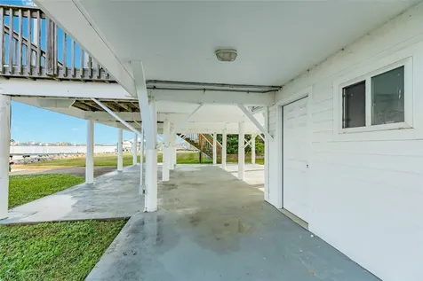 7204 Avenue N 1/2 Galveston TX 77551