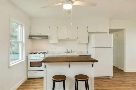 7204 Avenue N 1/2 Galveston TX 77551