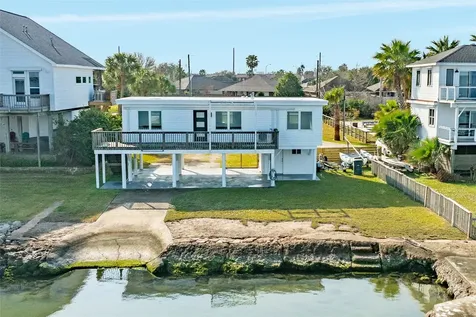 7204 Avenue N 1/2 Galveston TX 77551