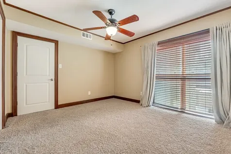 516 S Post Oak Lane 18 Houston TX 77056
