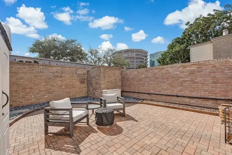 516 S Post Oak Lane 18 Houston TX 77056