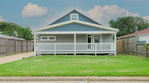 3314 Kleinmann Avenue Galveston TX 77551