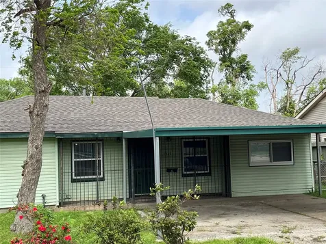7717 Roswell Street Houston TX 77022
