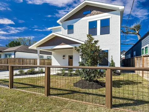 1207 Tabor Street Houston TX 77009