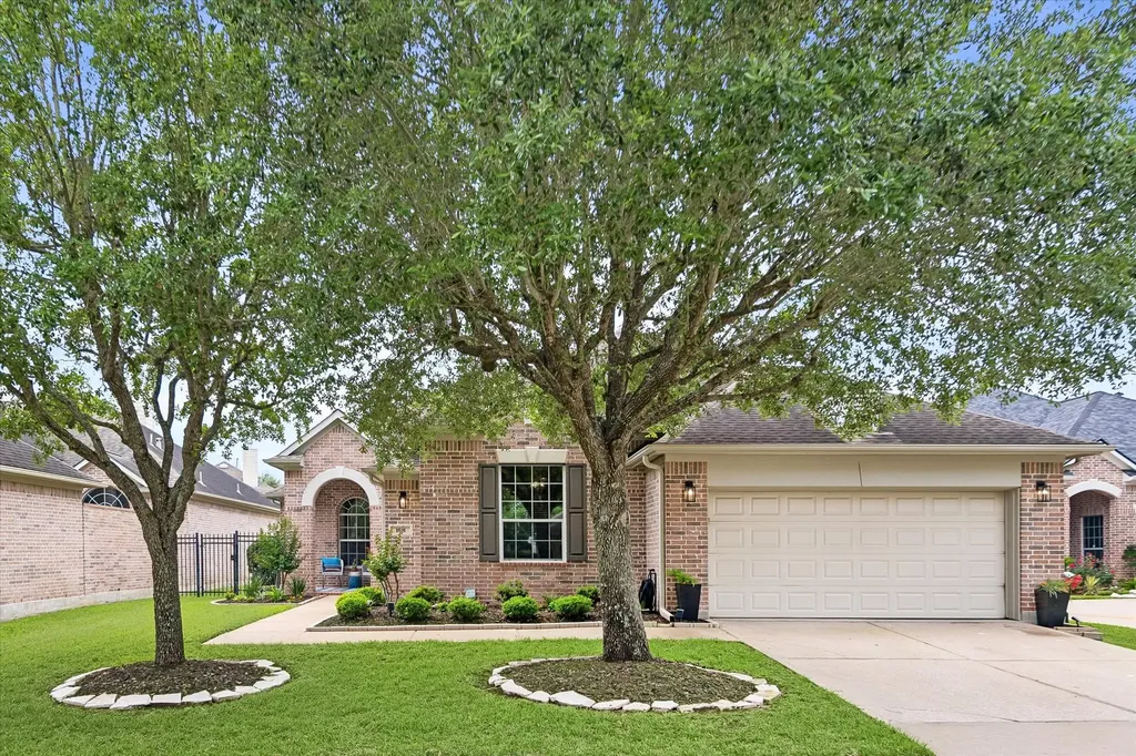 1831 Shadow Lake Drive Sugar Land TX 77479