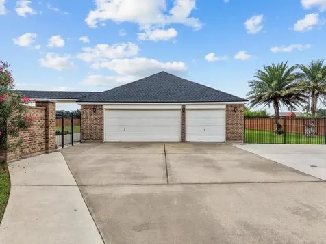 3870 Summer Manor Drive League City TX 77573