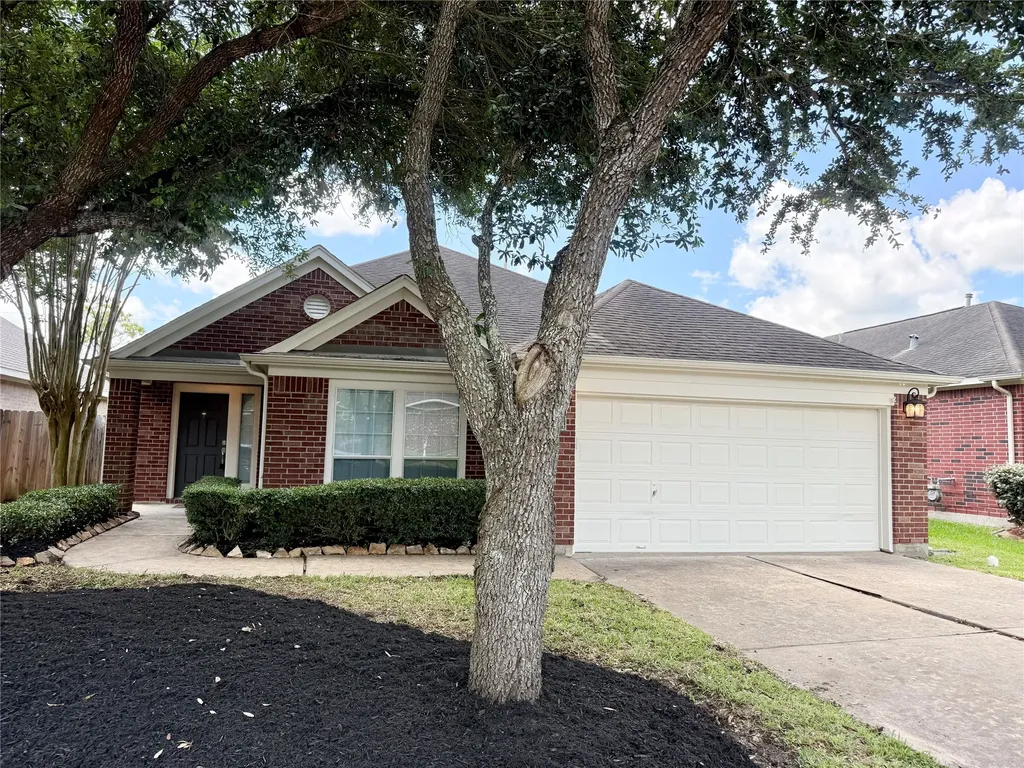 12404 Shady Brook Drive Pearland TX 77584