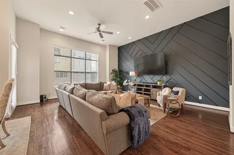 1512 Beall Street Houston TX 77008