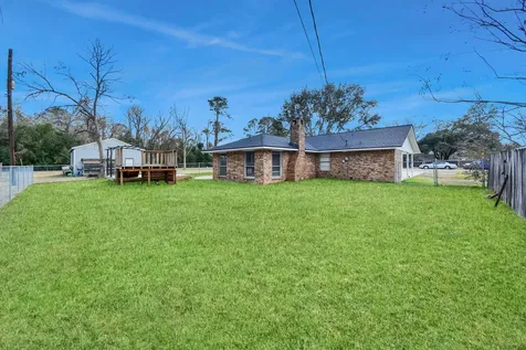 2004 Manor Street Dayton TX 77535