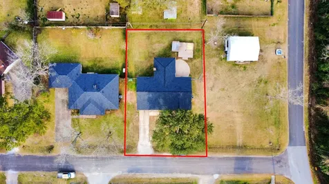 2004 Manor Street Dayton TX 77535