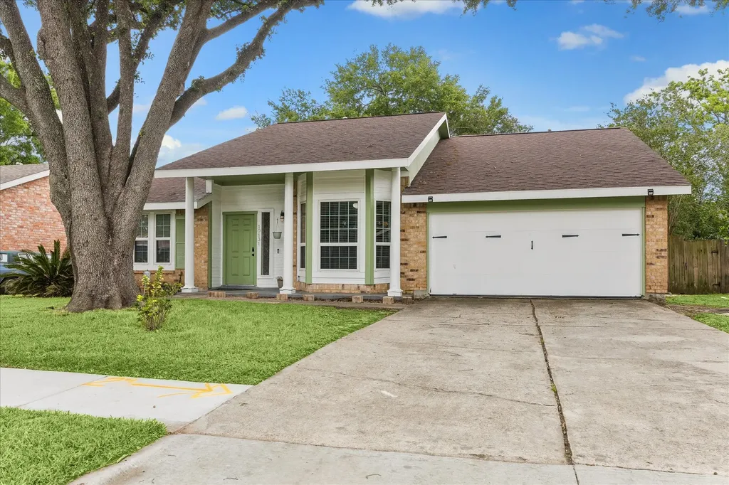 10131 Golden Sunshine Drive Houston TX 77064