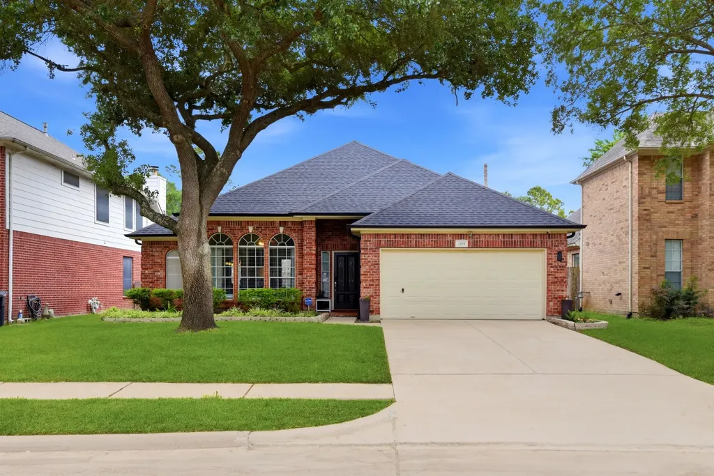 2105 Mossy Trail Drive Katy TX 77450