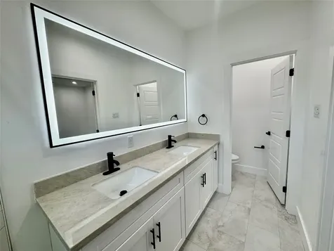 6928 Paris Street B Houston TX 77021