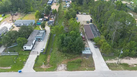 128 County Road 3548 Cleveland TX 77327