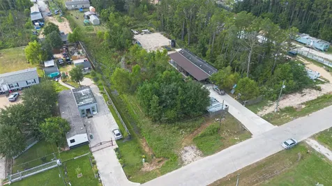 128 County Road 3548 Cleveland TX 77327
