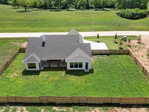 147 Hydrangea Drive Smithville TX 78957