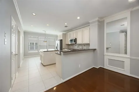 2909 W Dallas Street Houston TX 77019