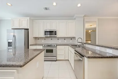 2909 W Dallas Street Houston TX 77019
