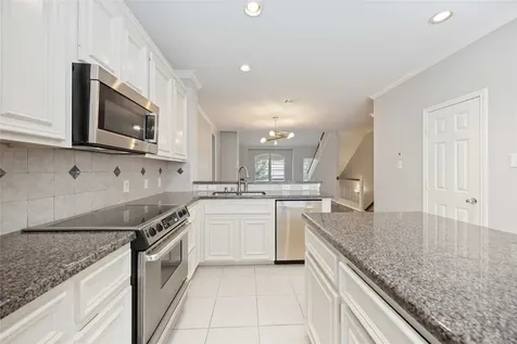2909 W Dallas Street Houston TX 77019