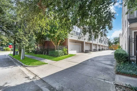 2909 W Dallas Street Houston TX 77019