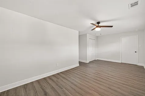 4729 Paradise Lane Houston TX 77048