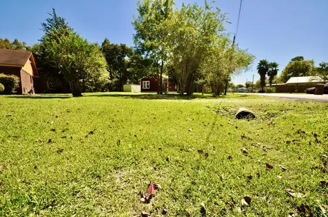 1807 Bell Street Dayton TX 77535