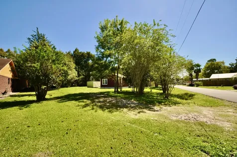 1807 Bell Street Dayton TX 77535