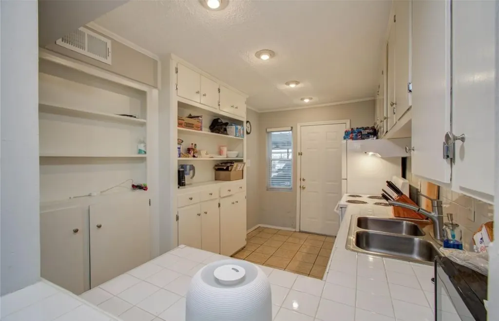 11609 Chimney Rock Road B Houston TX 77035