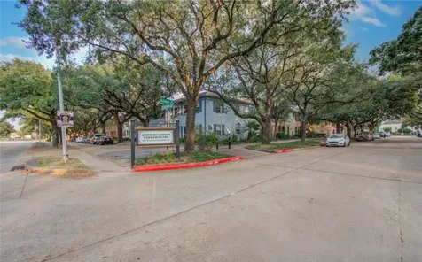 11609 Chimney Rock Road B Houston TX 77035