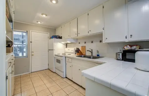 11609 Chimney Rock Road B Houston TX 77035